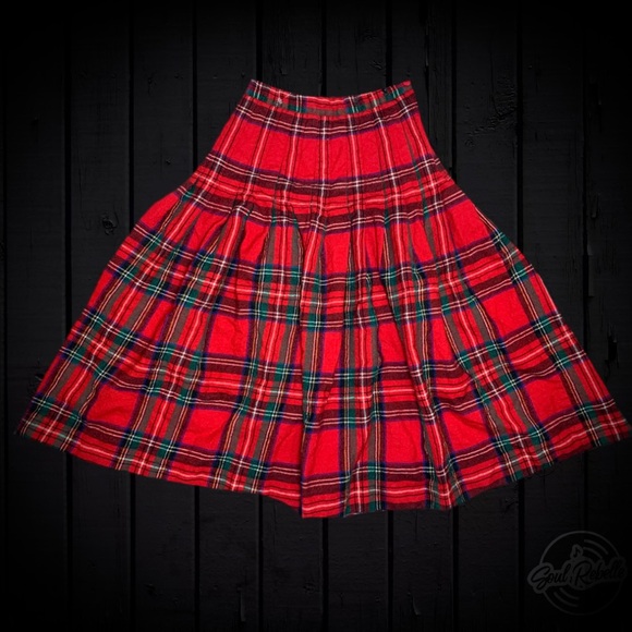 Vintage 80’s Wool Skirt Red and Green Pleated Skirt from Jeremy Scott - Picture 11 of 11